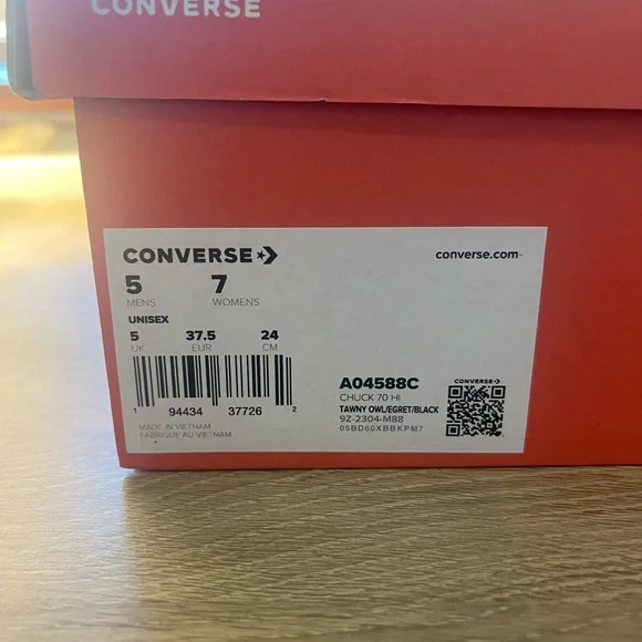 Converse Orange High-Top Sneakers with Iconic Design - Picture 5 of 6